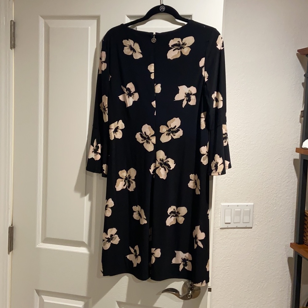Tommy Hilfiger dress - Picture 4 of 4
